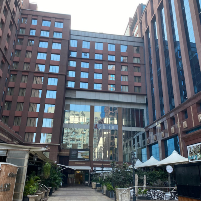 Ozaa, Oakwood Premier Prestige